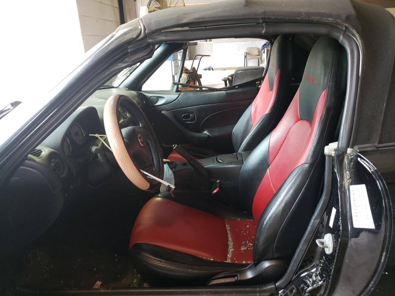 Photo 5 from auction – 2001 MAZDA MX-5 MIATA with VIN JM1NB353010201712