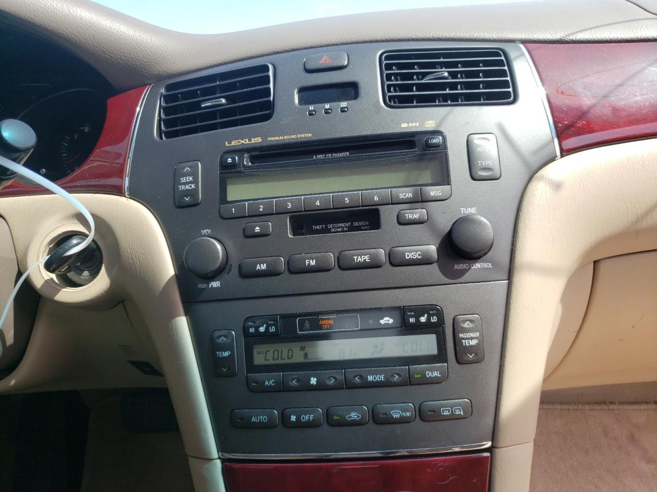 Photo 9 from auction – 2004 LEXUS ES 330 with VIN JTHBA30G640009701
