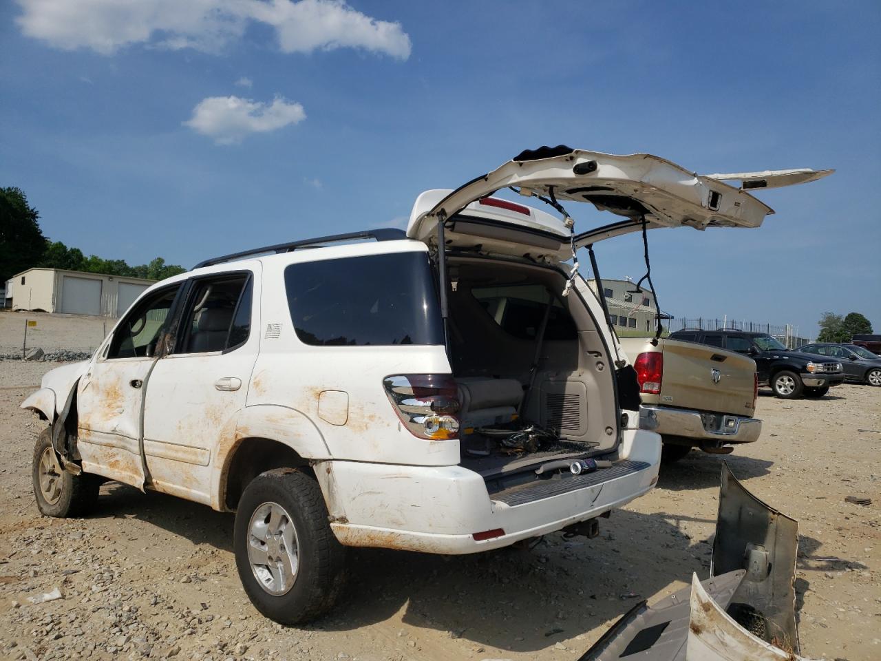 Photo 3 from auction – 2002 TOYOTA SEQUOIA LI with VIN 5TDBT48A52S132630