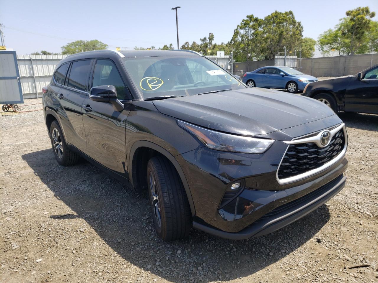 Photo 1 from auction – 2022 TOYOTA HIGHLANDER with VIN 5TDGZRAH5NS544009