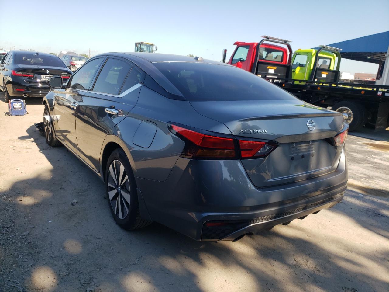 Photo 3 from auction – 2020 NISSAN ALTIMA SL with VIN 1N4BL4EV3LC172897
