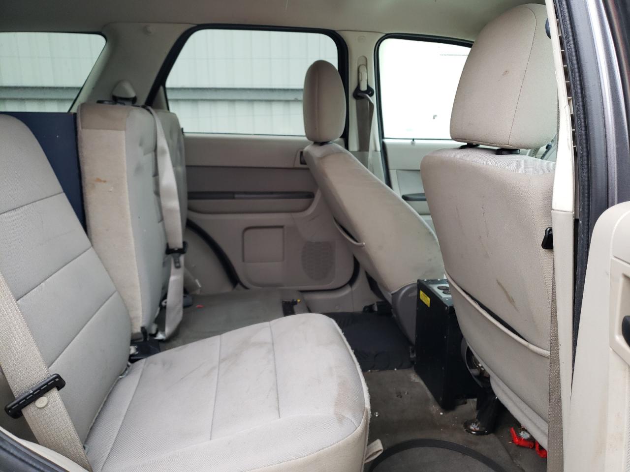 Photo 6 from auction – 2011 FORD ESCAPE XLT with VIN 1FMCU9DG1BKC39041