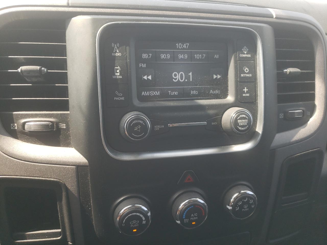 Photo 9 from auction – 2014 RAM 1500 ST with VIN 3C6JR6AT3EG303581