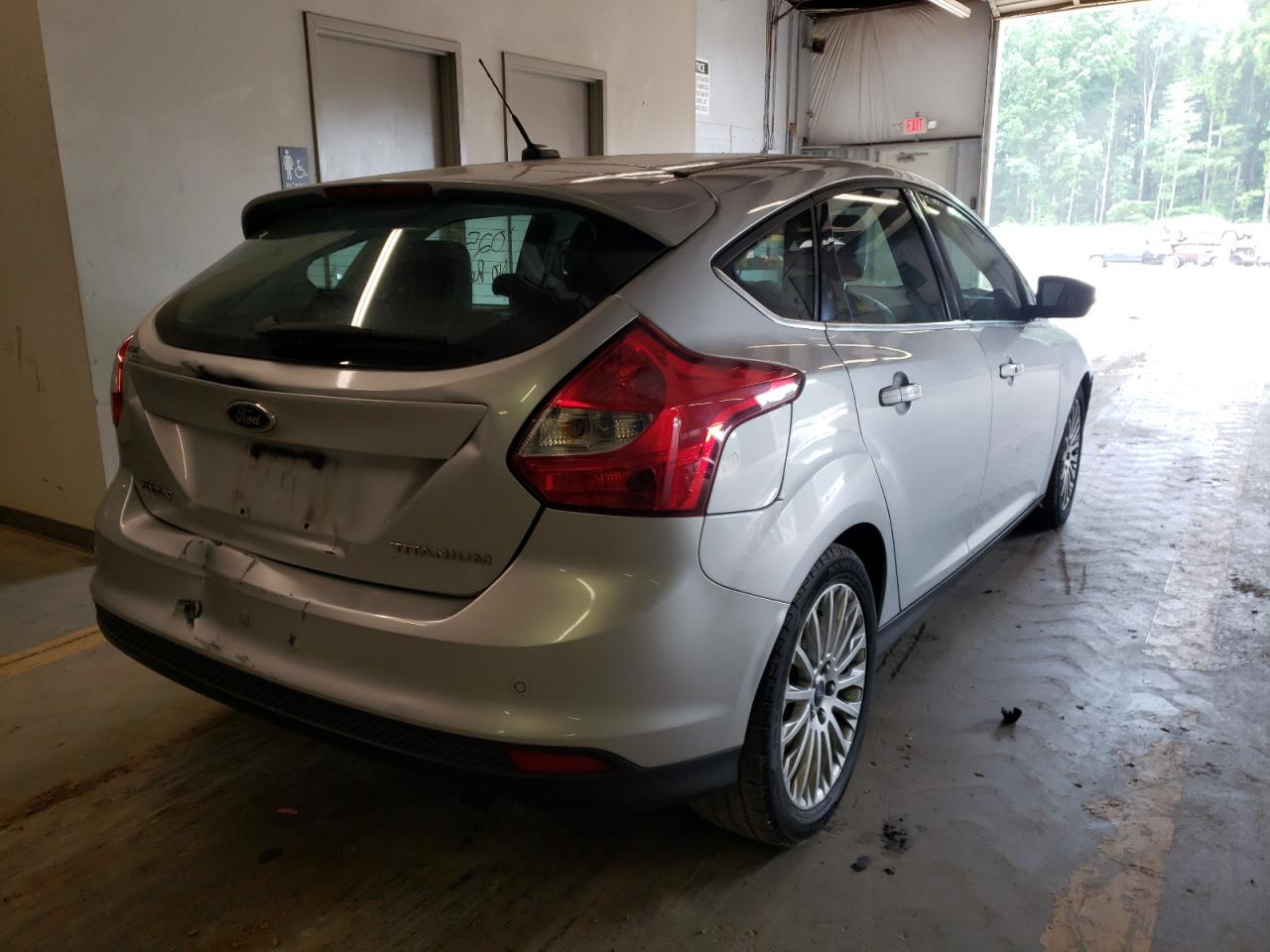 Photo 4 from auction – 2012 FORD FOCUS TITA with VIN 1FAHP3N26CL359890