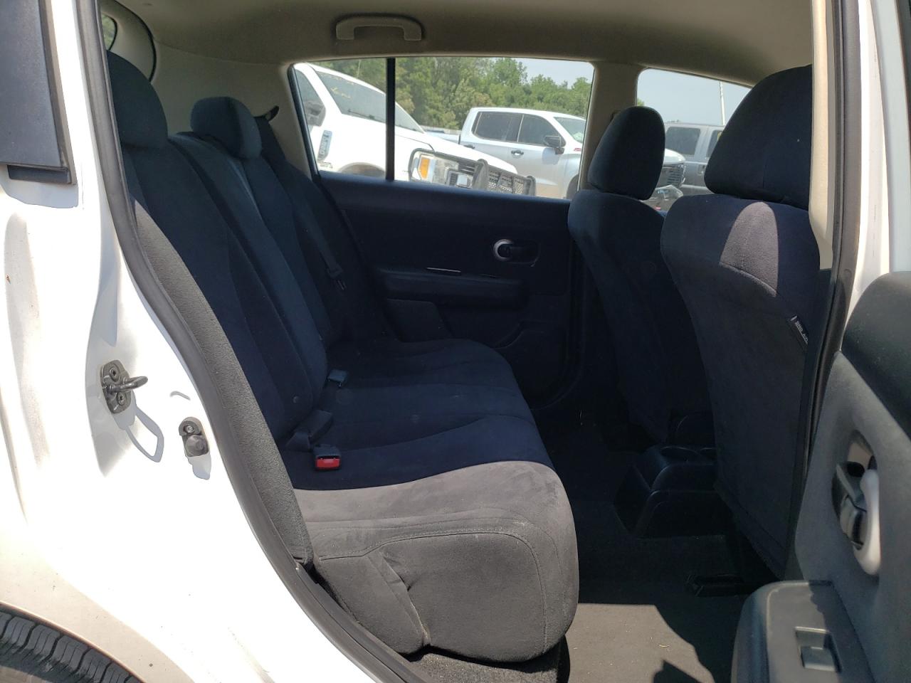 Photo 6 from auction – 2008 NISSAN VERSA S with VIN 3N1BC13E58L371296