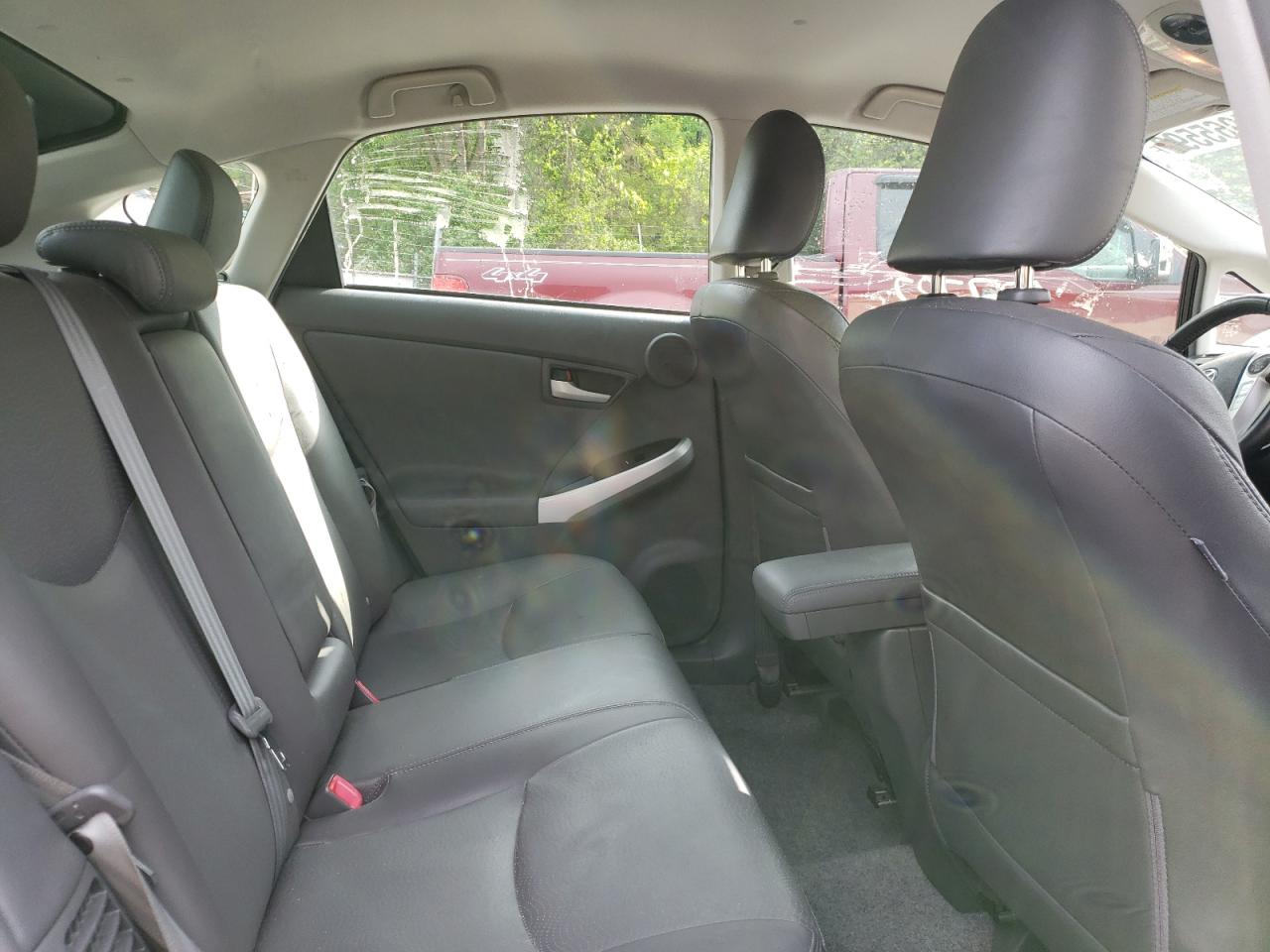 Photo 6 from auction – 2011 TOYOTA PRIUS with VIN JTDKN3DU8B0320968