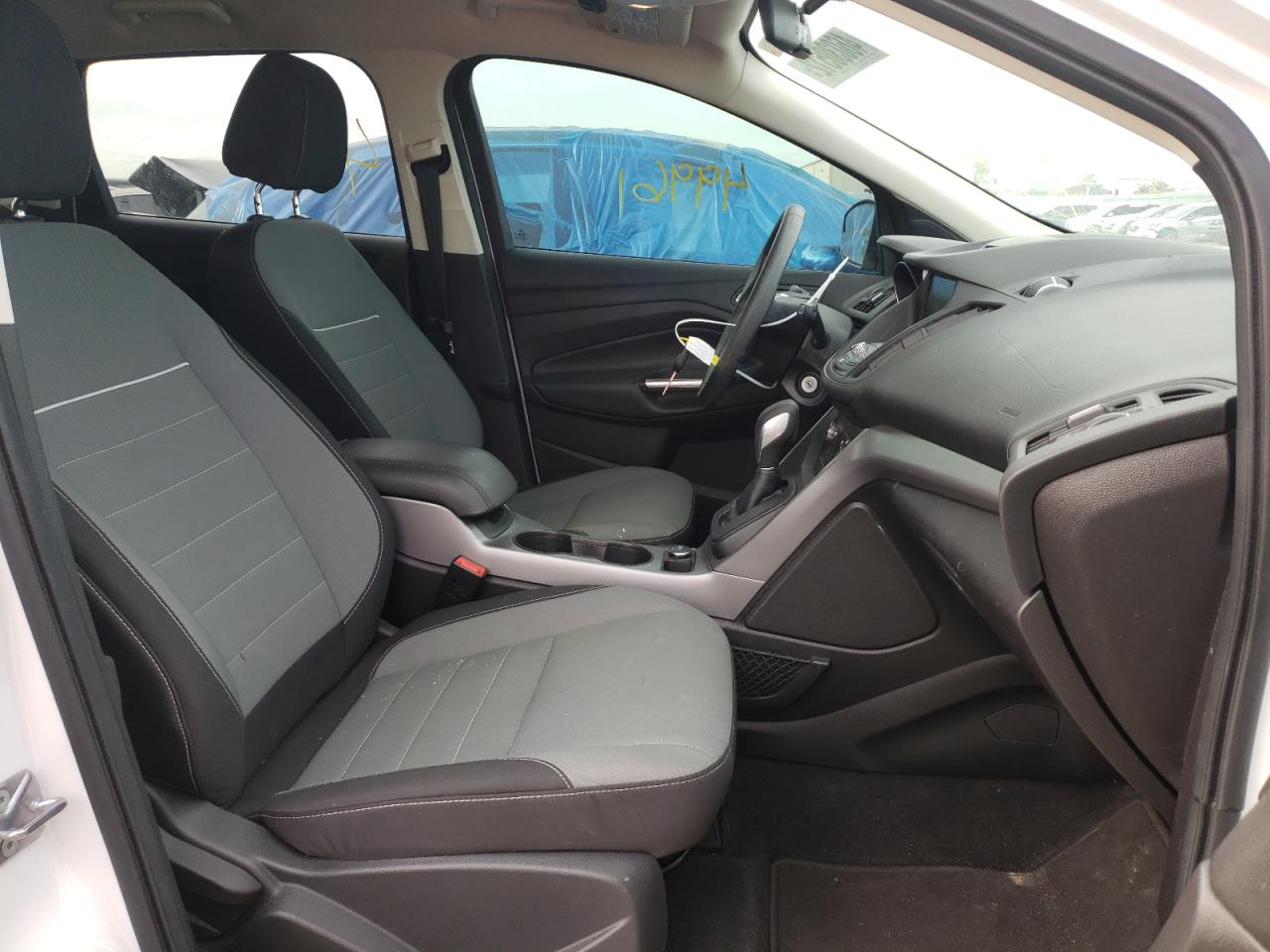 Photo 5 from auction – 2015 FORD ESCAPE SE with VIN 1FMCU9GX7FUB09786