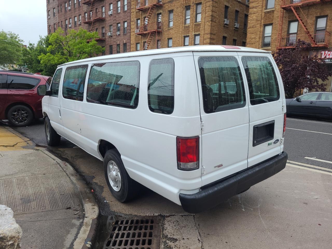 Photo 3 from auction – 2012 FORD ECONOLINE with VIN 1FBSS3BL1CDB17518