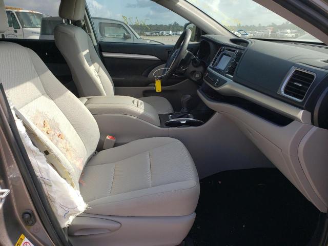 Photo 5 from auction – 2018 TOYOTA HIGHLANDER with VIN 5TDZZRFH6JS282755