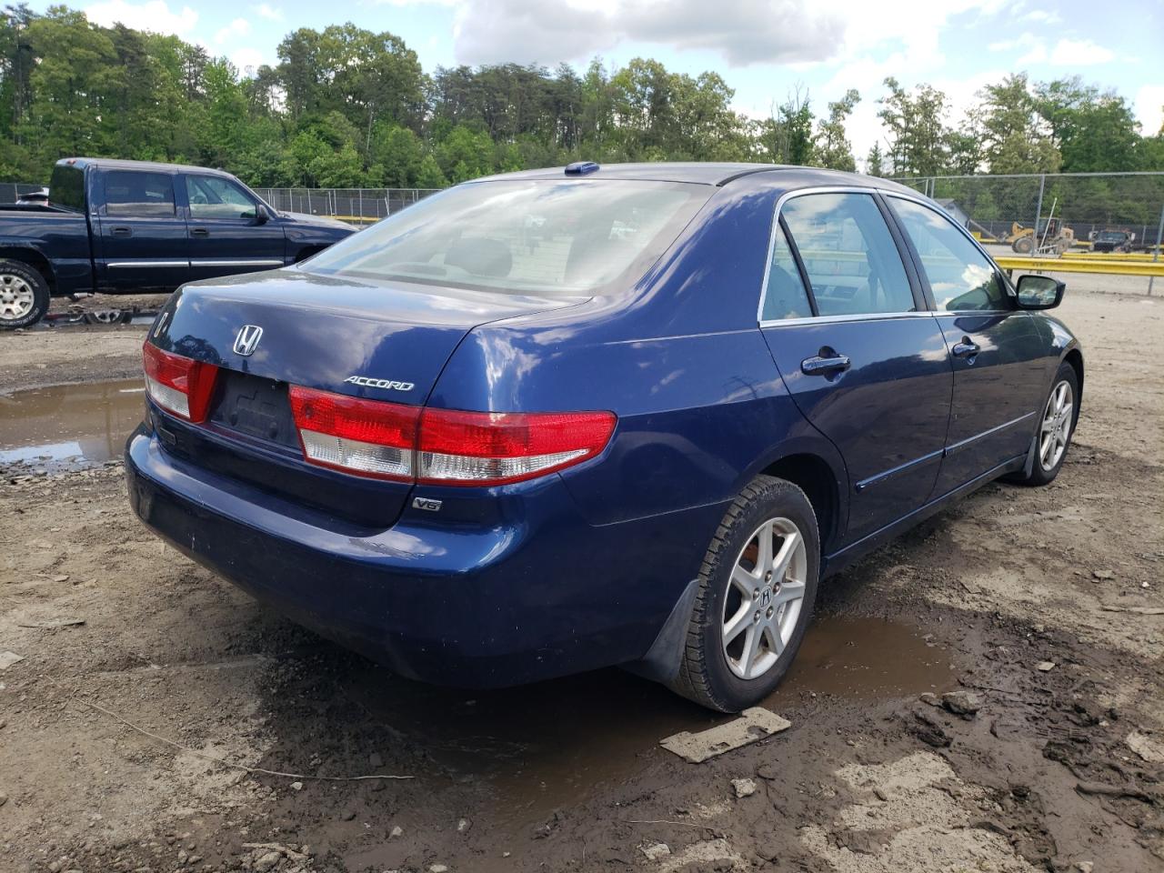 Photo 4 from auction – 2004 HONDA ACCORD EX with VIN 1HGCM66554A063085