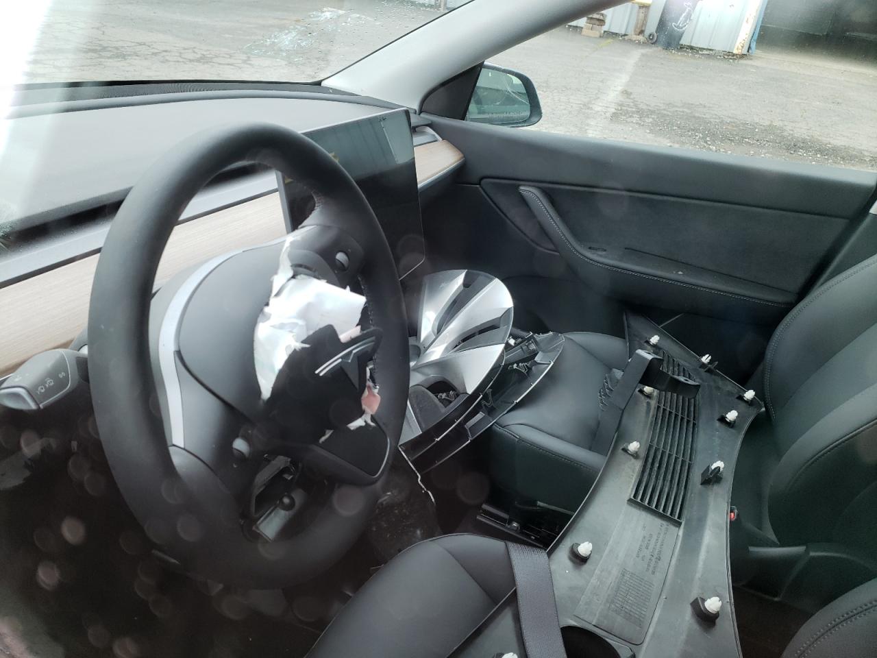Photo 8 from auction – 2021 TESLA MODEL Y with VIN 5YJYGDEE0MF150126