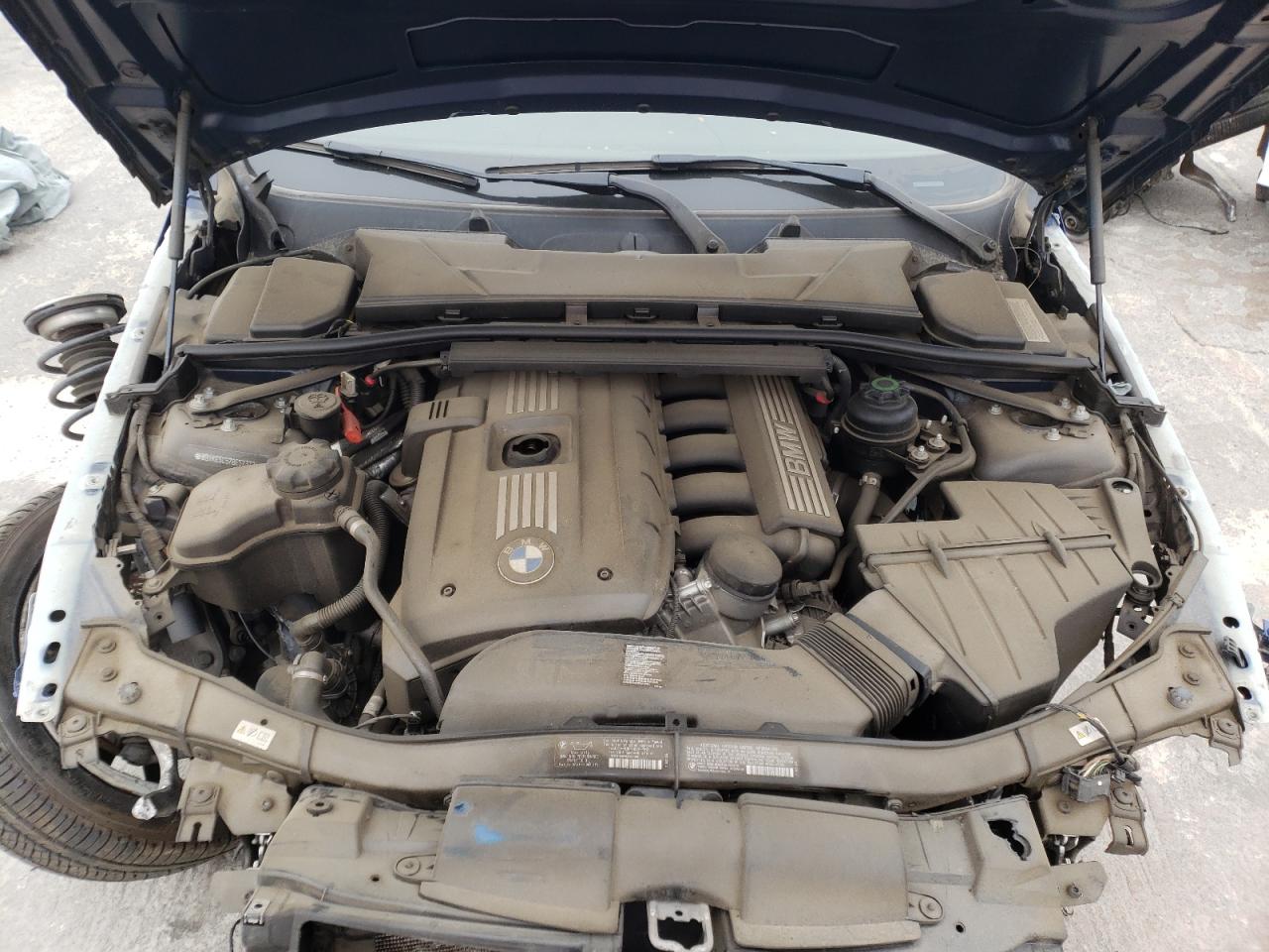 Photo 7 from auction – 2011 BMW 328 I with VIN WBAKE5C57BE573771