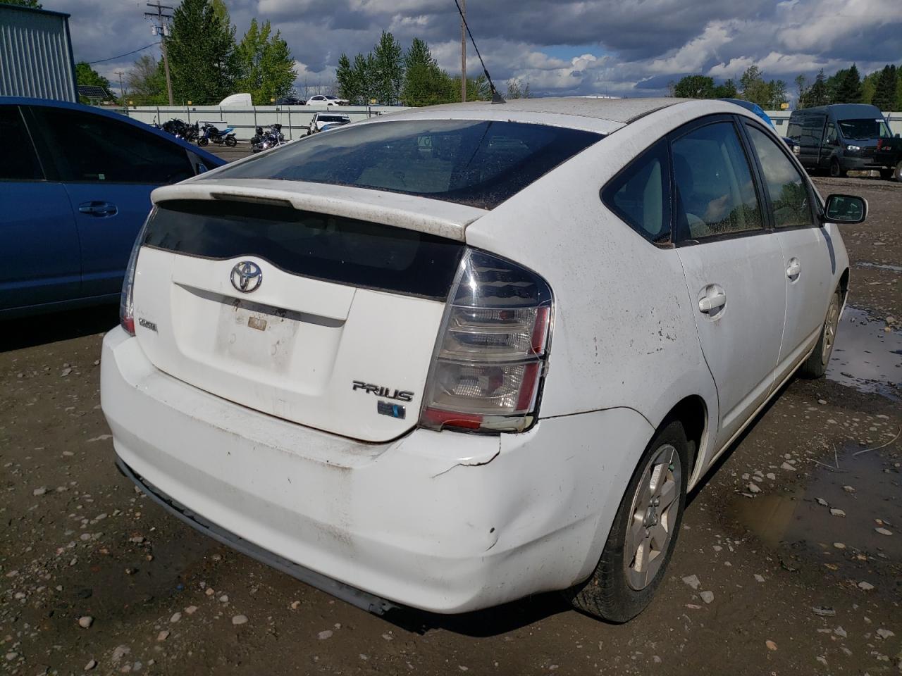 Photo 4 from auction – 2004 TOYOTA PRIUS with VIN JTDKB20U640075311