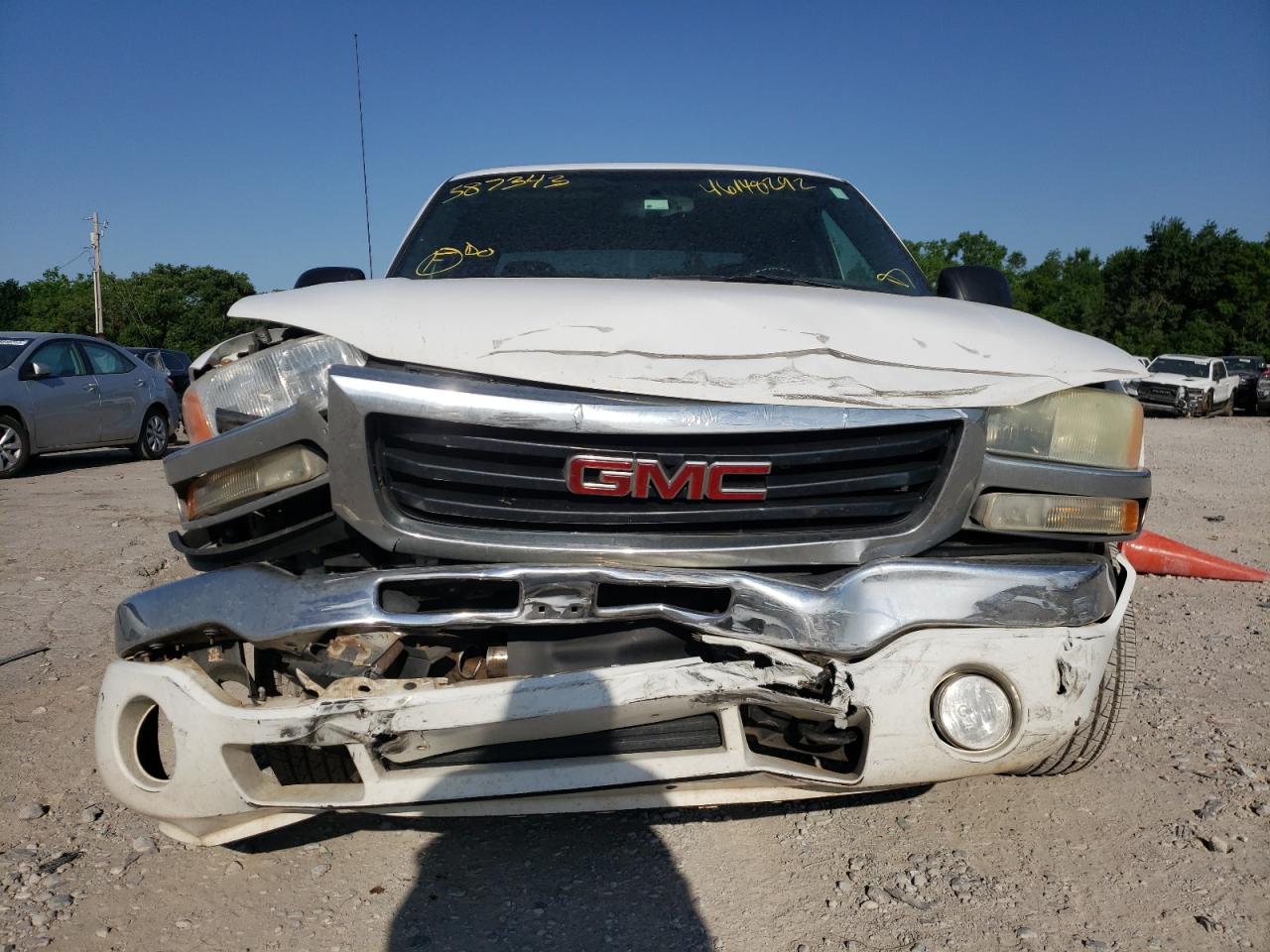 Photo 9 from auction – 2005 GMC NEW SIERRA with VIN 2GTEC13T551387343