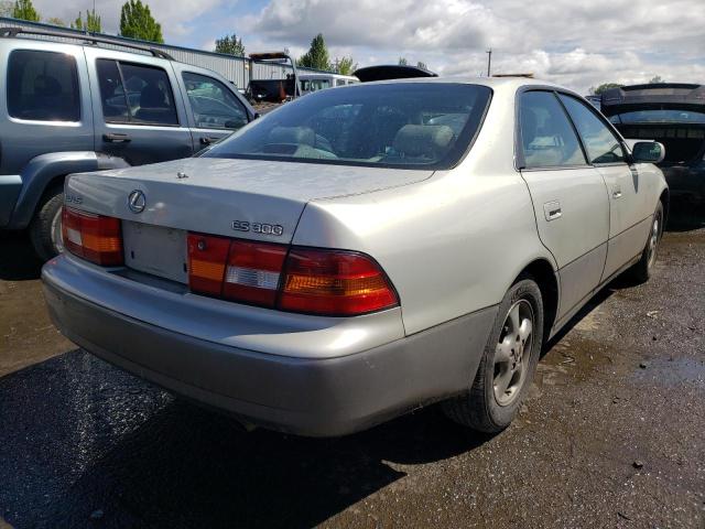 Photo 4 from auction – 1998 LEXUS ES 300 with VIN JT8BF28G9W0106992