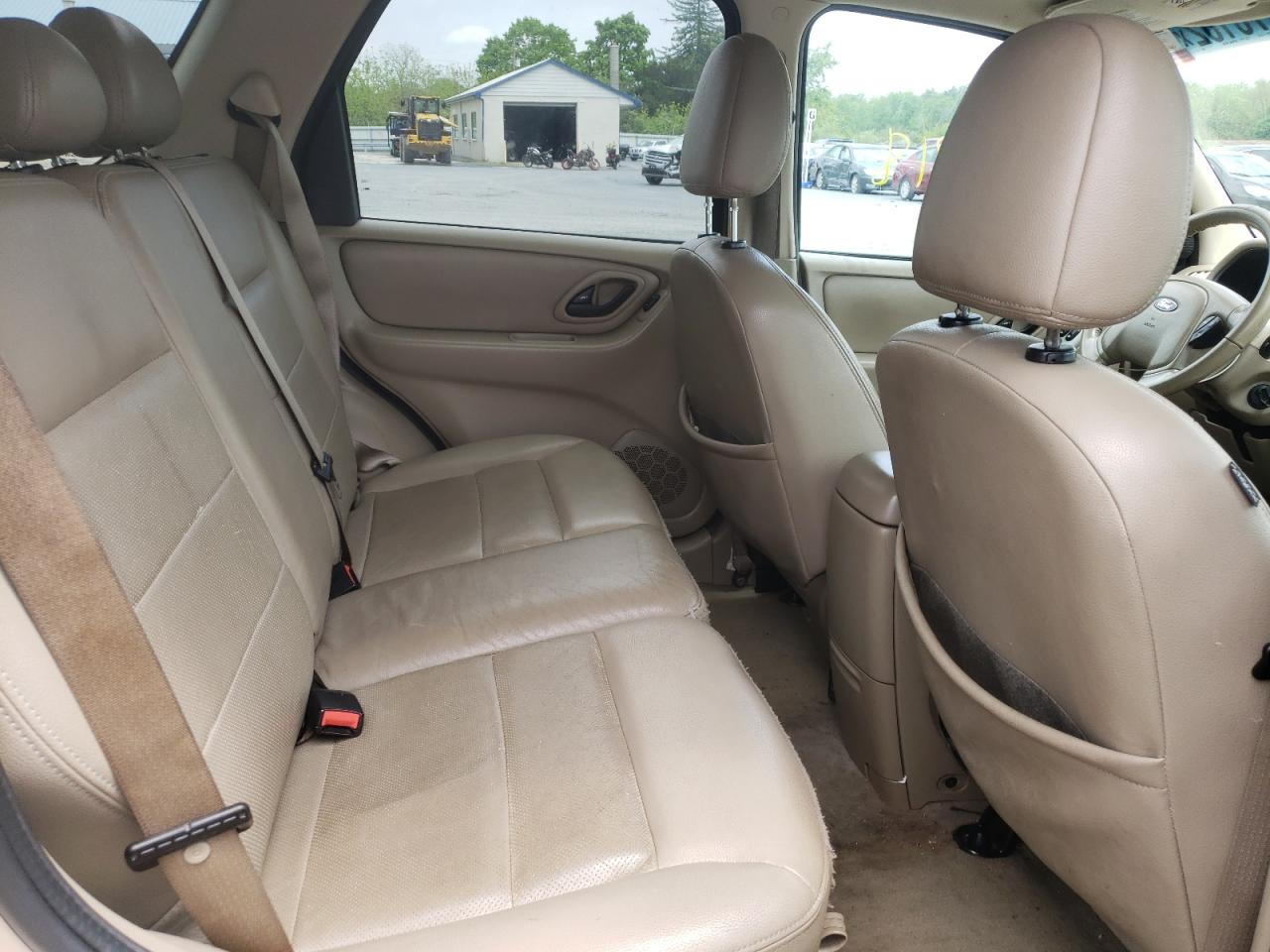 Photo 6 from auction – 2007 FORD ESCAPE with VIN 1FMCU94167KA21972