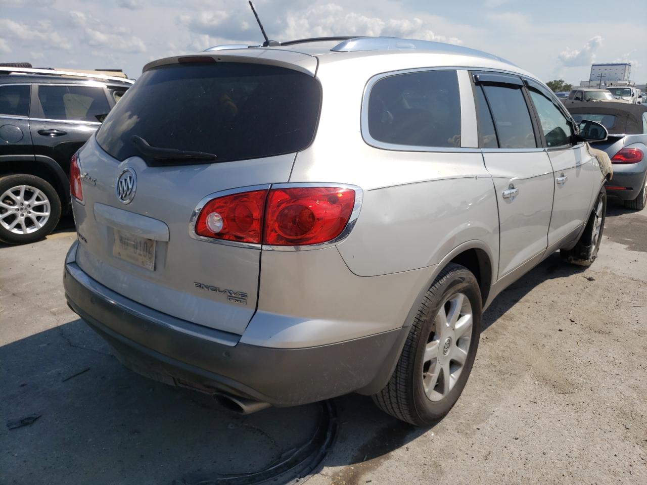 Photo 4 from auction – 2008 BUICK ENCLAVE CX with VIN 5GAEV23728J102435