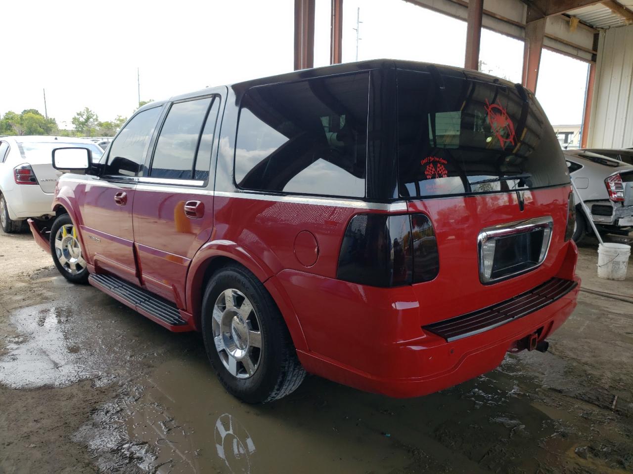 Photo 3 from auction – 2003 LINCOLN NAVIGATOR with VIN 5LMFU27R33LJ23642