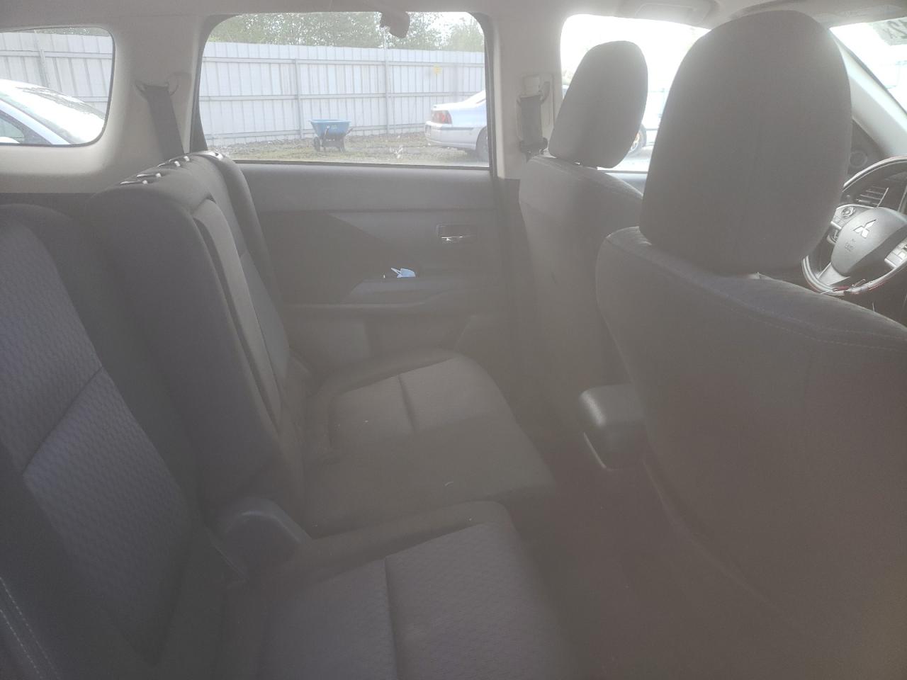صورة رقم 6 من المزاد - 2015 MITSUBISHI OUTLANDER مع VIN JA4AD2A38FZ012943