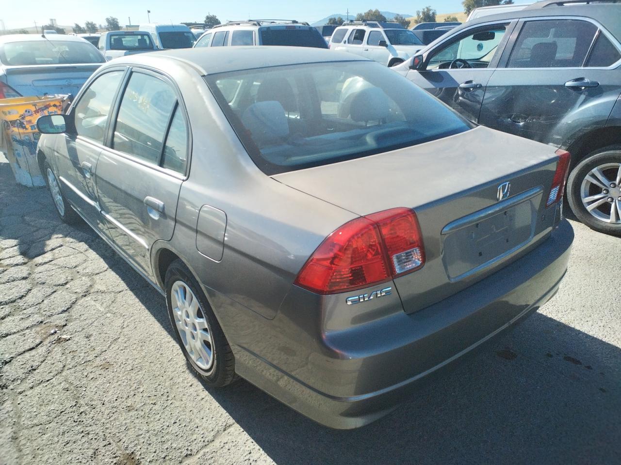 Photo 3 from auction – 2004 HONDA CIVIC with VIN 2HGES165X4H609804
