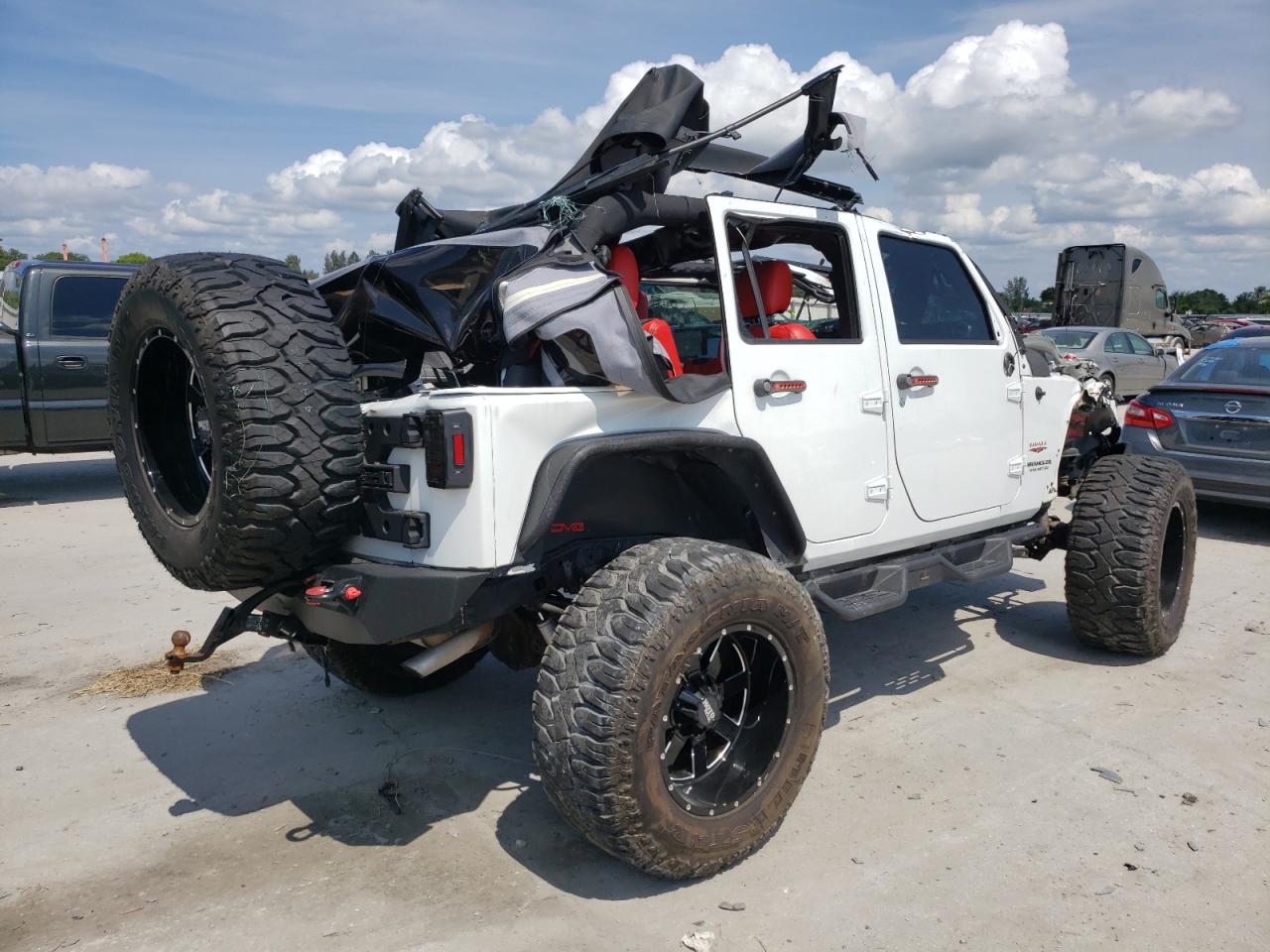 Photo 4 from auction – 2017 JEEP WRANGLER U with VIN 1C4BJWEG7HL590075