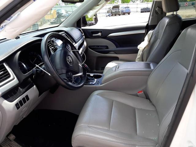 Photo 5 from auction – 2015 TOYOTA HIGHLANDER with VIN 5TDJKRFH3FS116962