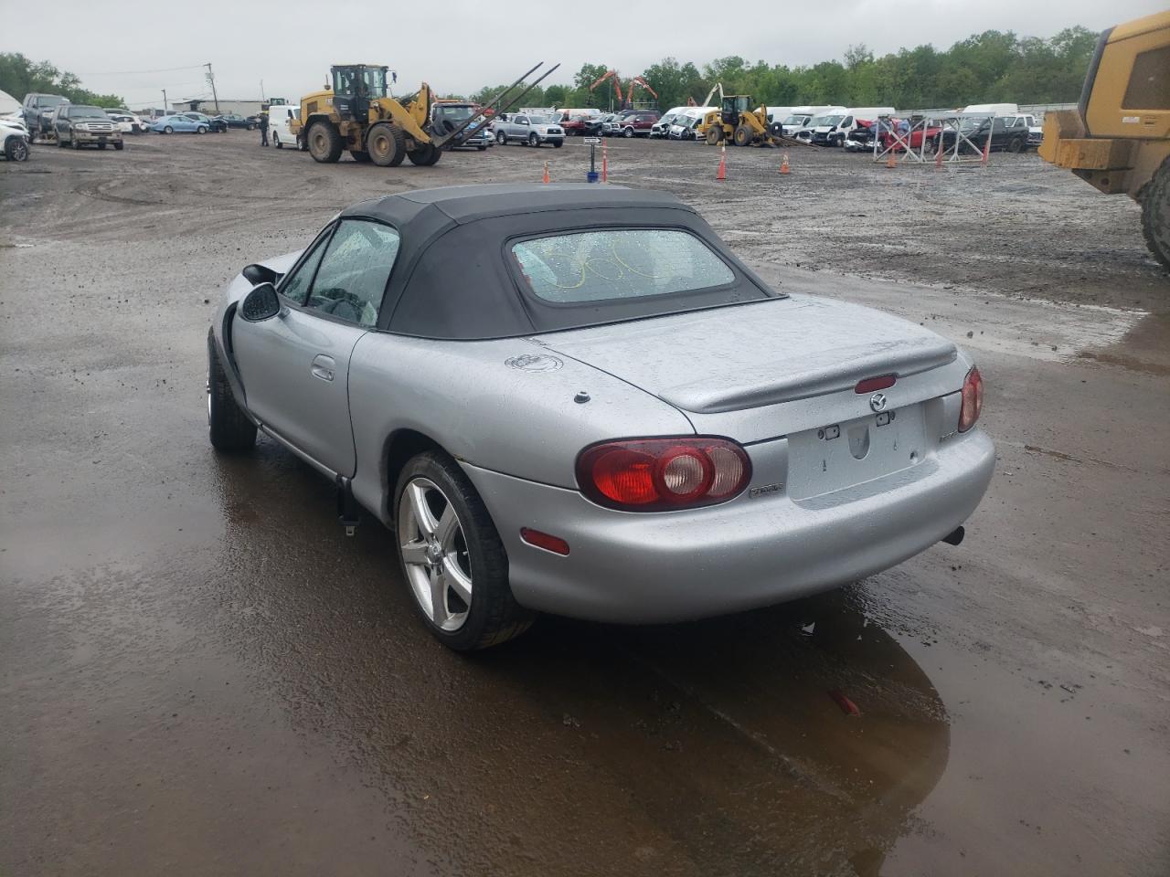 Photo 3 from auction – 2004 MAZDA MX-5 MIATA with VIN JM1NB353940403162