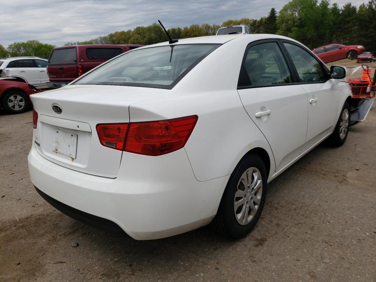 Photo 14 from auction – 2011 KIA FORTE LX with VIN KNAFT4A23B5341114