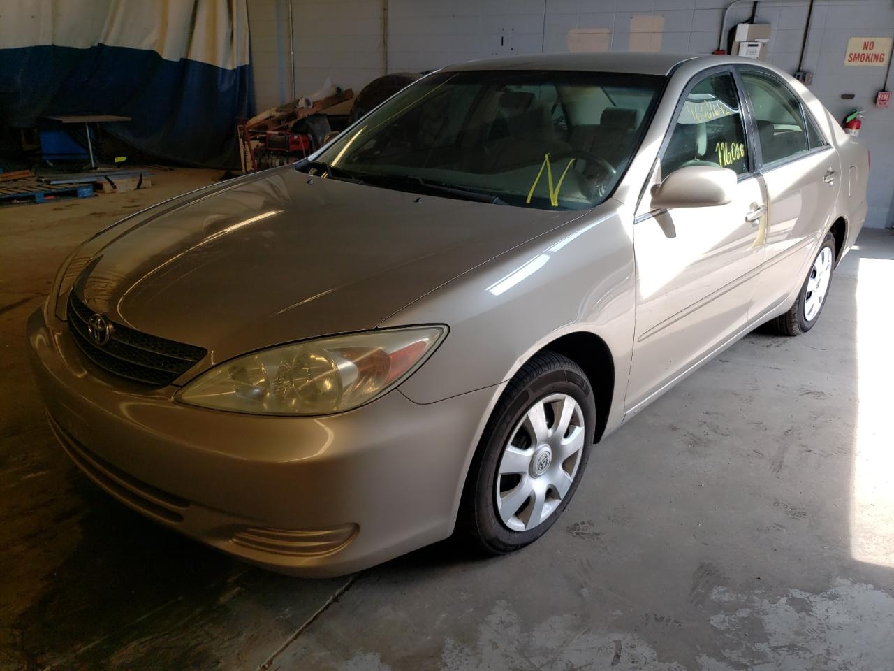 Photo 2 from auction – 2004 TOYOTA CAMRY LE with VIN 4T1BE32K74U301112