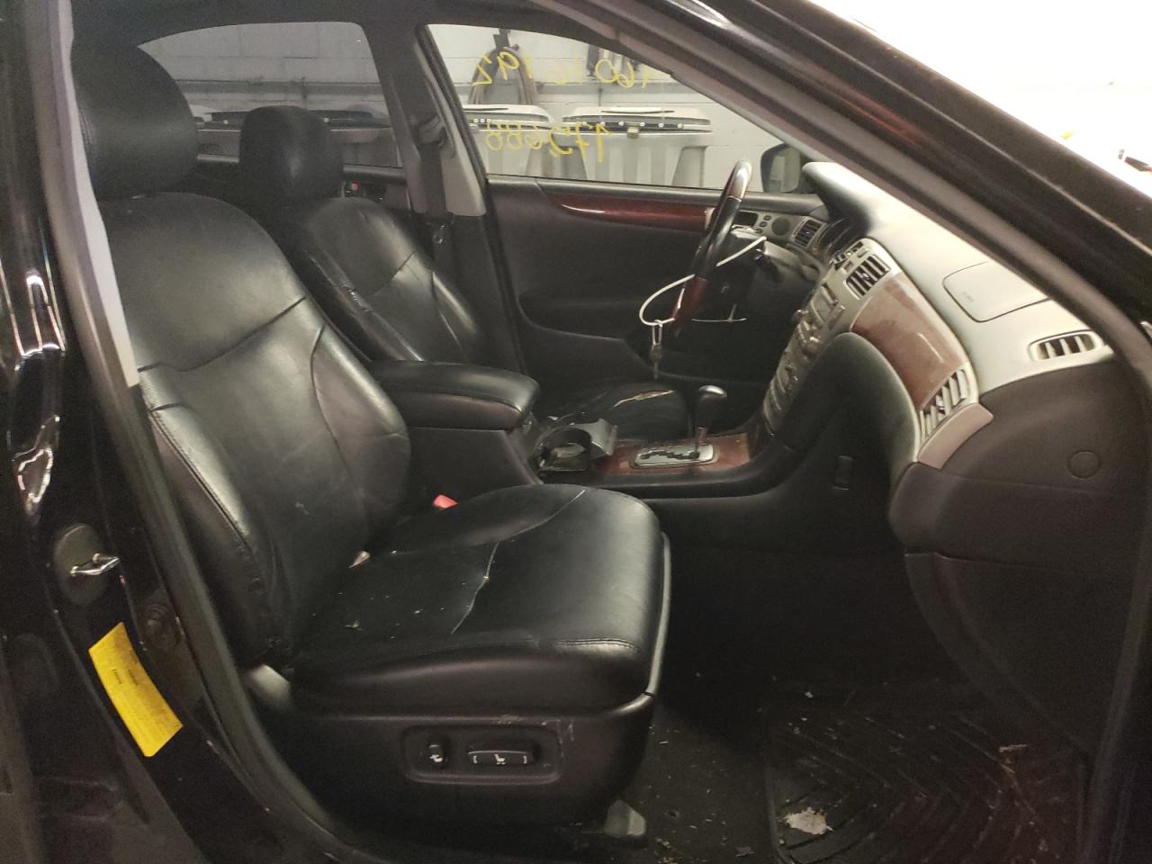 Photo 5 from auction – 2005 LEXUS ES 330 with VIN JTHBA30G955081920