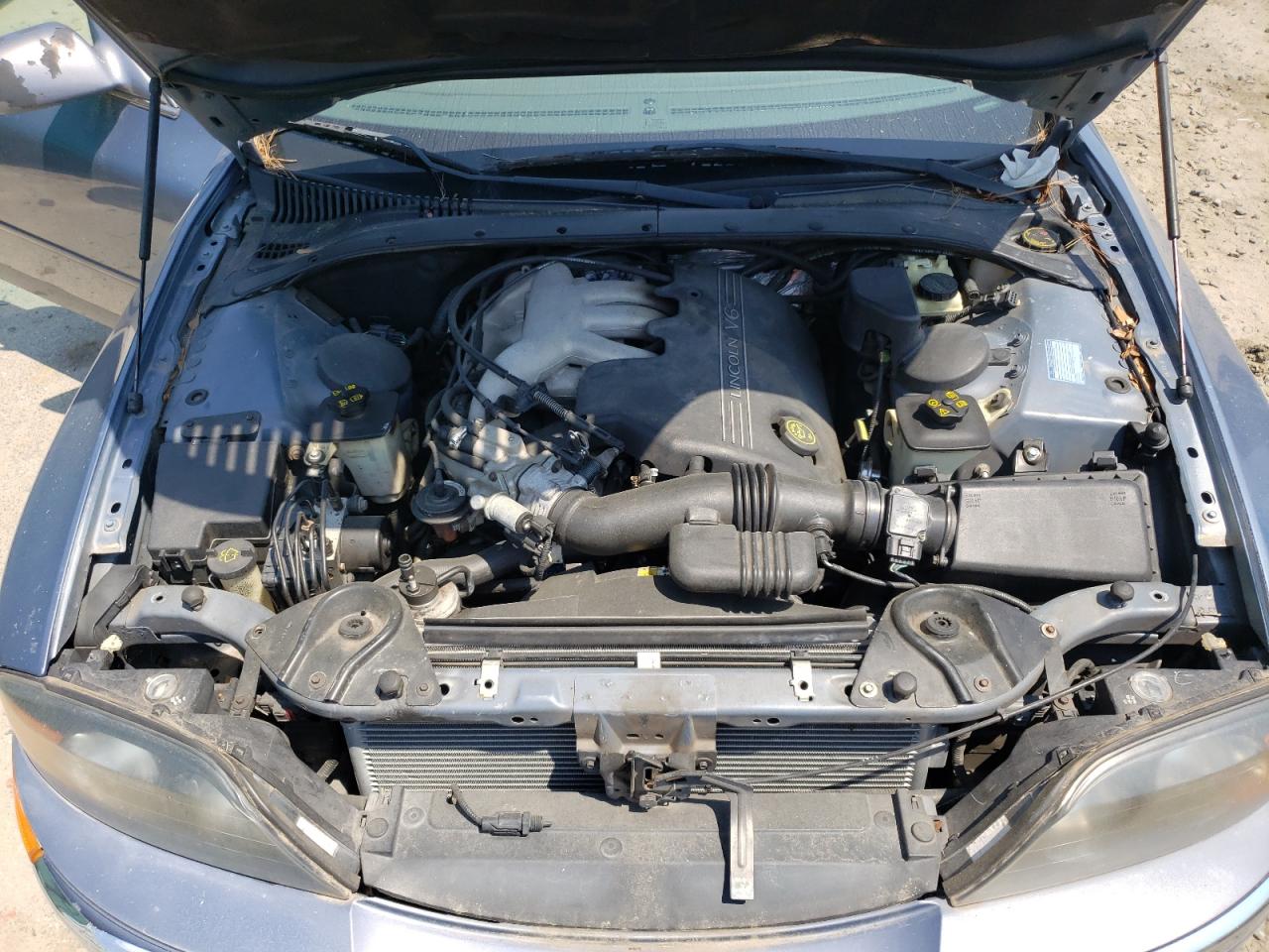 Photo 7 from auction – 2000 LINCOLN LS with VIN 1LNHM86S8YY793314