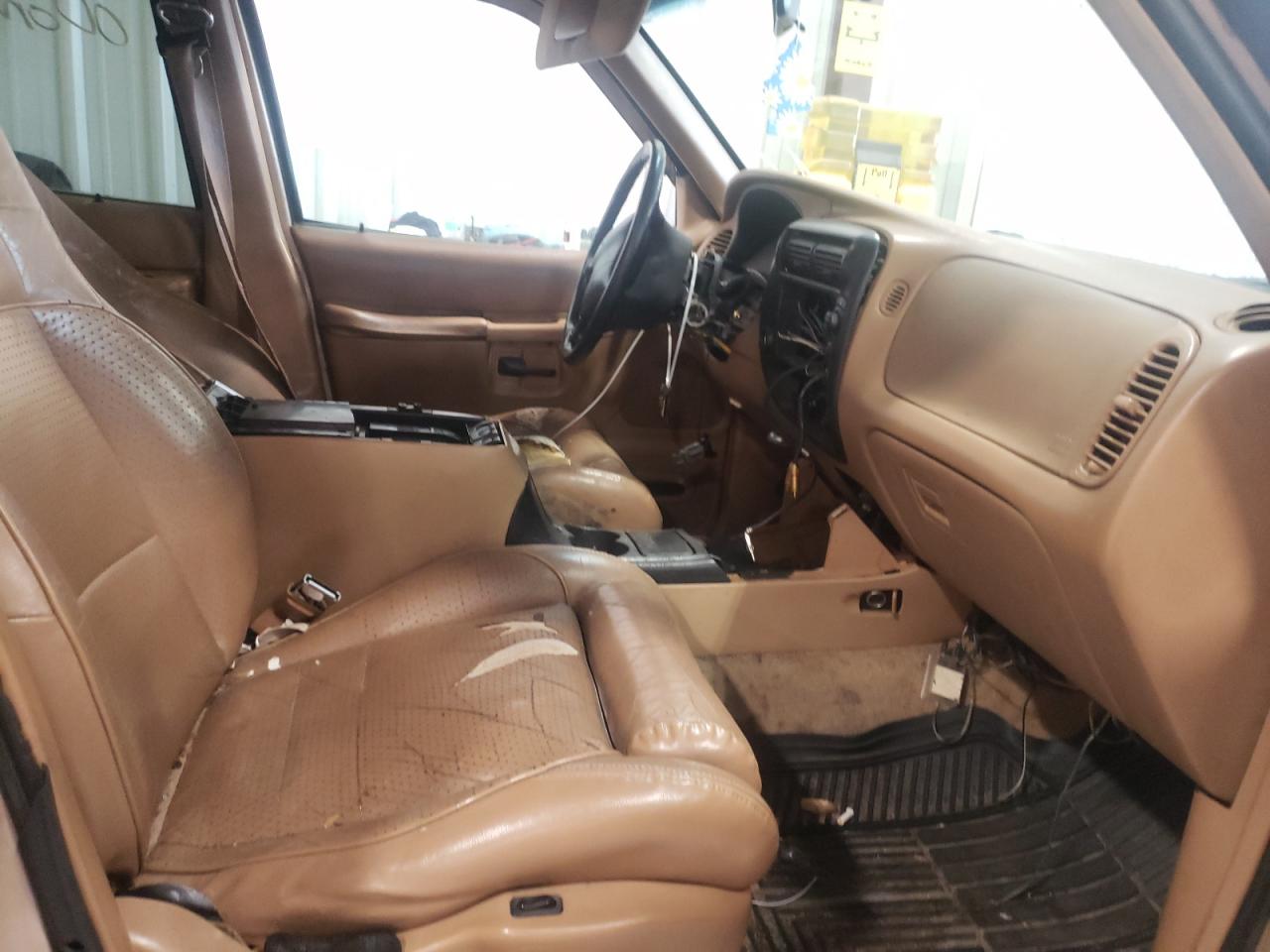 Photo 5 from auction – 1996 FORD EXPLORER with VIN 1FMDU35P4TUC80818