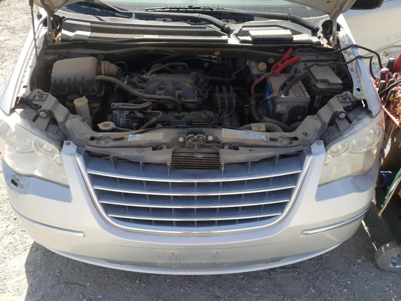 Photo 7 from auction – 2010 CHRYSLER TOWN & COU with VIN 2A4RR4DE1AR213681