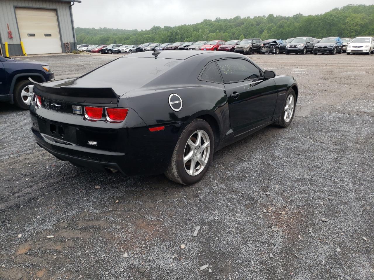Photo 4 from auction – 2011 CHEVROLET CAMARO LS with VIN 2G1FE1ED1B9192253