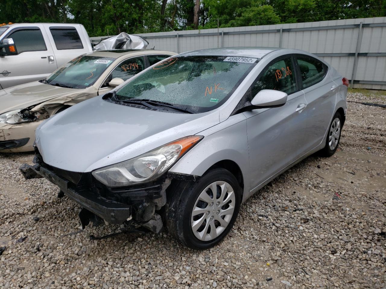 Photo 2 from auction – 2012 HYUNDAI ELANTRA with VIN 5NPDH4AE1CH067791