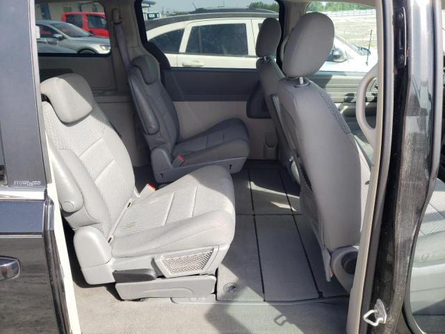 Photo 6 from auction – 2010 CHRYSLER TOWN & COU with VIN 2A4RR4DE2AR103111