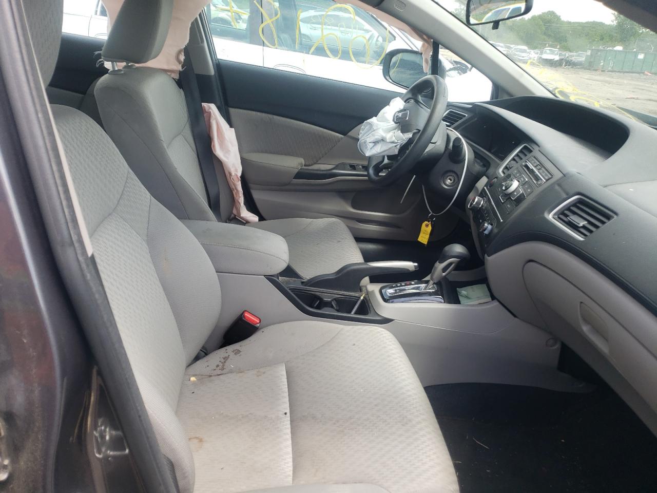 Photo 19 from auction – 2015 HONDA CIVIC LX with VIN 19XFB2F53FE253882