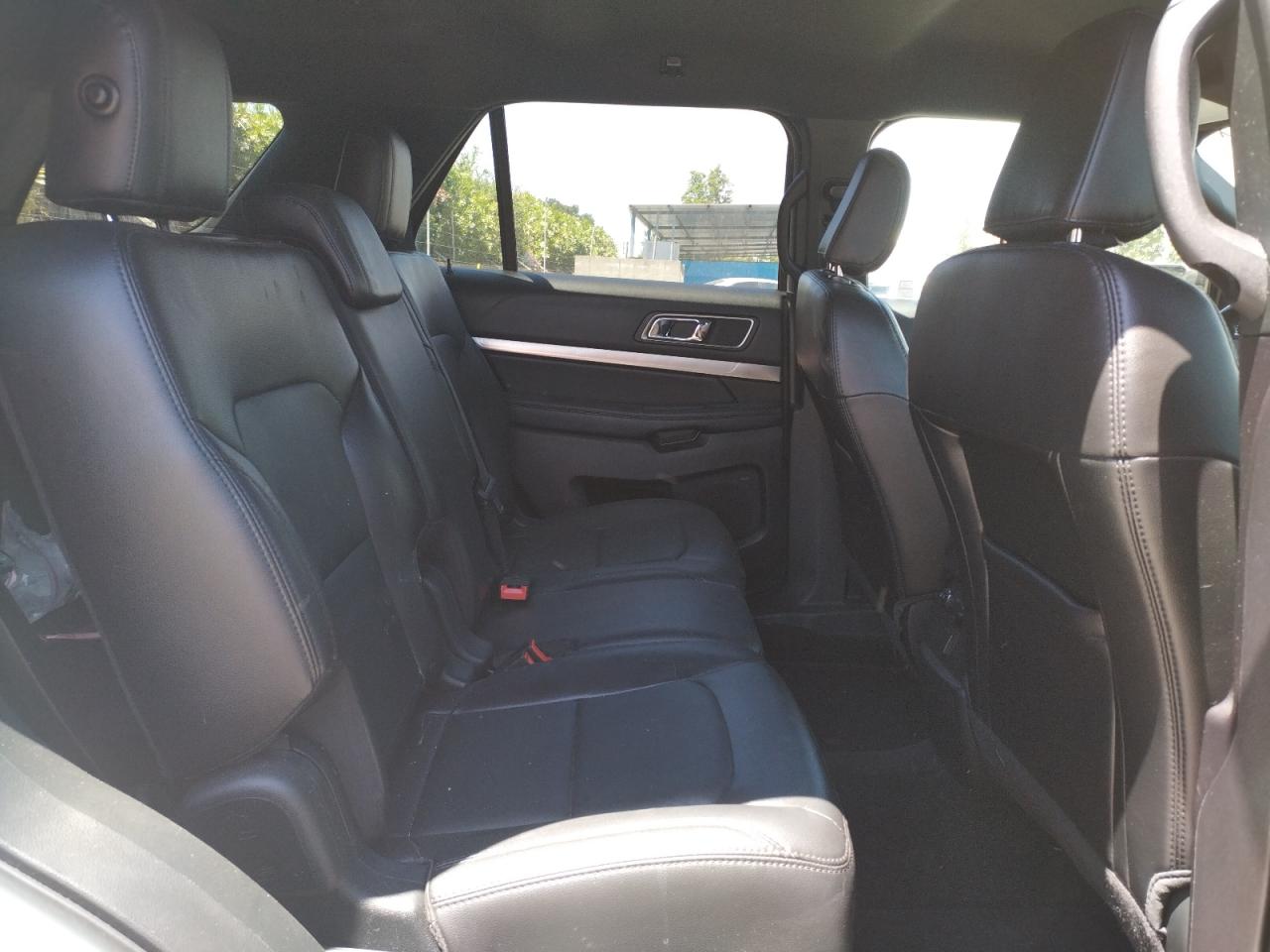 Photo 6 from auction – 2018 FORD EXPLORER X with VIN 1FM5K7D8XJGB18179