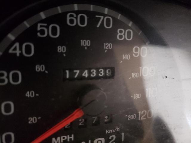 Photo 8 from auction – 2004 FORD CROWN VICT with VIN 2FAFP74W84X184260
