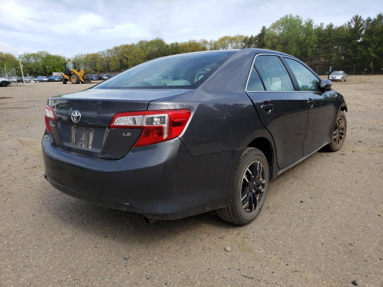Photo 4 from auction – 2014 TOYOTA CAMRY L with VIN 4T4BF1FK2ER340922