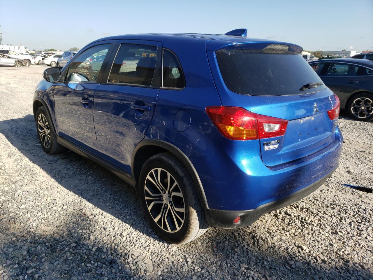 Photo 3 from auction – 2017 MITSUBISHI OUTLANDER with VIN JA4AR3AUXHZ005530