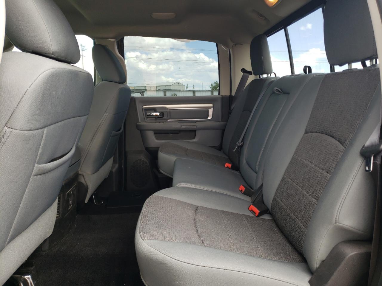 Photo 6 from auction – 2015 RAM 3500 SLT with VIN 3C63R3HL9FG542079