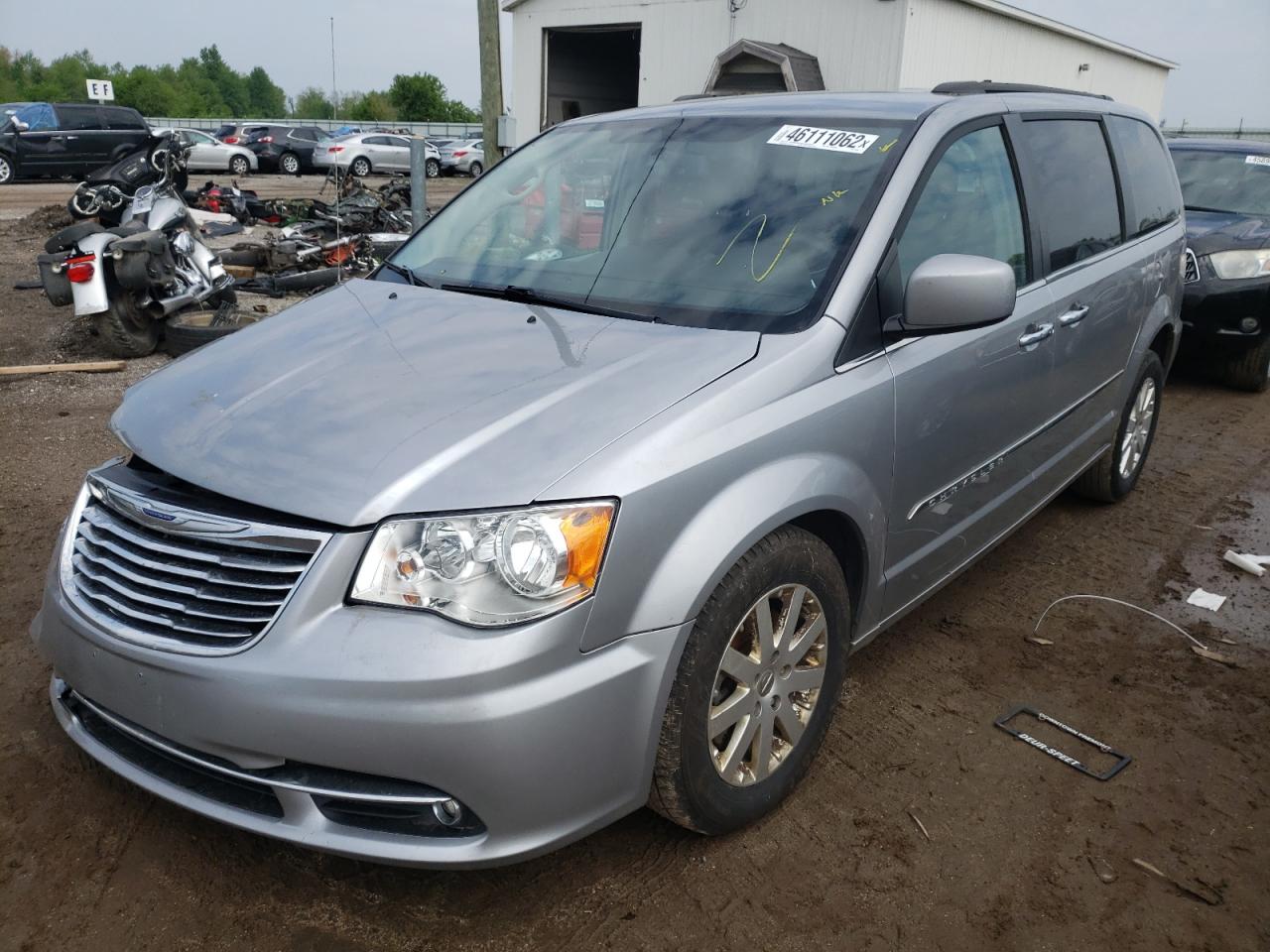 Photo 2 from auction – 2016 CHRYSLER TOWN & COU with VIN 2C4RC1BG6GR207832