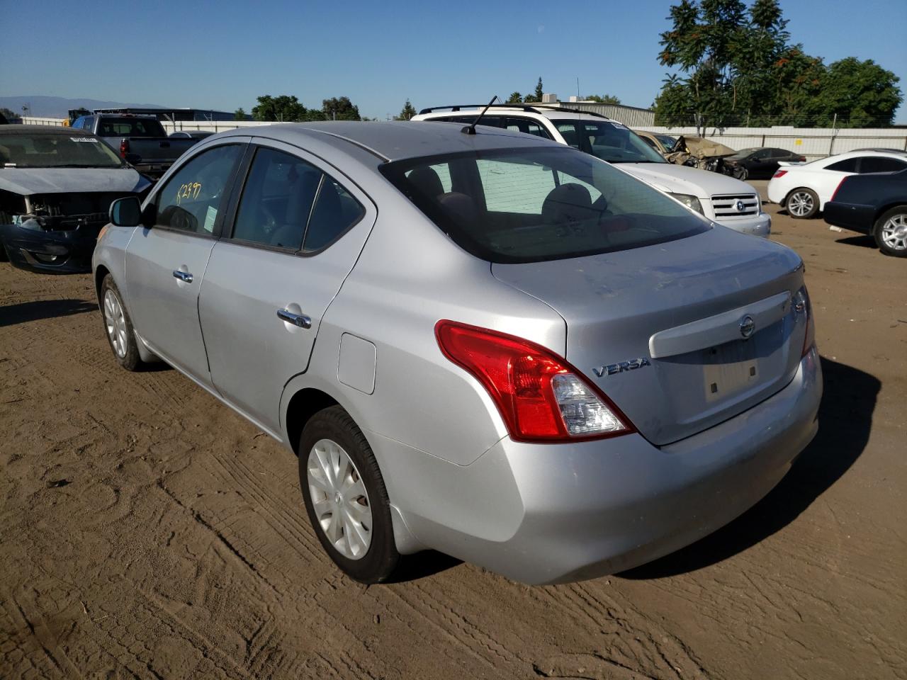 Photo 3 from auction – 2012 NISSAN VERSA S with VIN 3N1CN7AP1CL859241