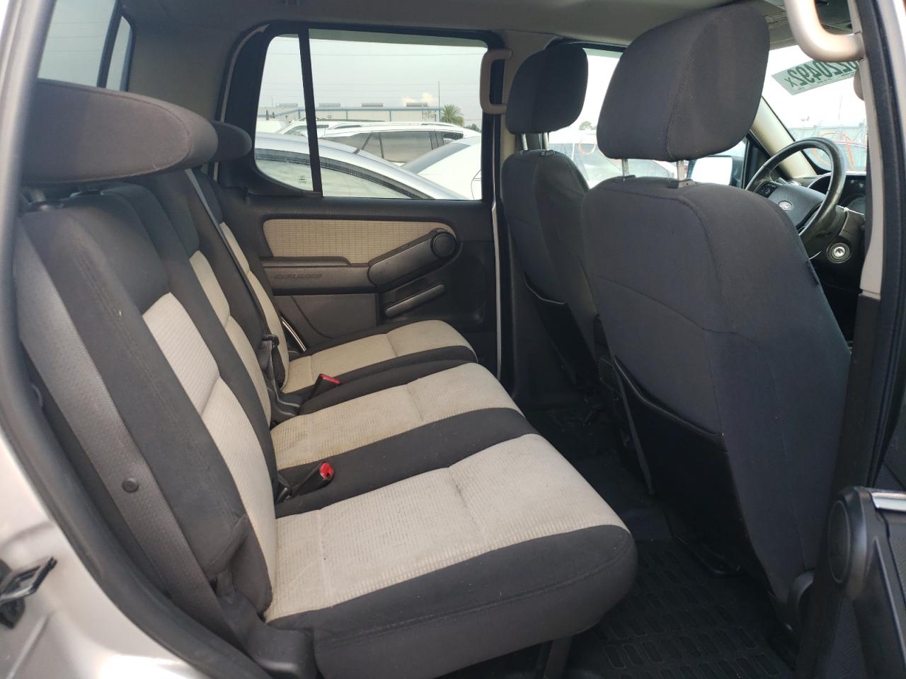 Photo 6 from auction – 2007 FORD EXPLORER S with VIN 1FMEU53K47UA30461