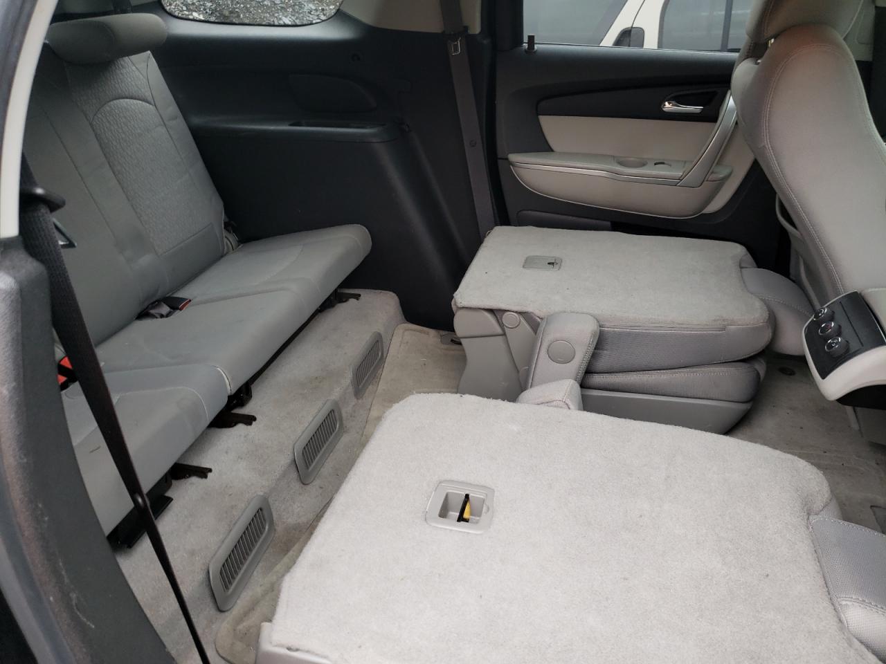Photo 6 from auction – 2010 GMC ACADIA SLE with VIN 1GKLRLED0AJ167751
