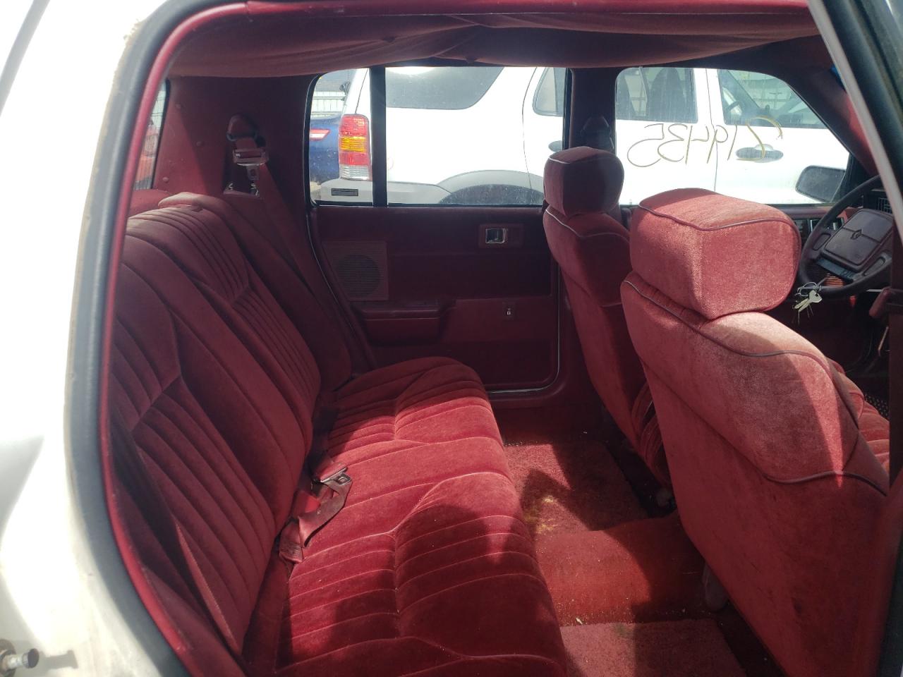 Photo 17 from auction – 1992 CHRYSLER LEBARON A- with VIN 3C3XA4632NT218590