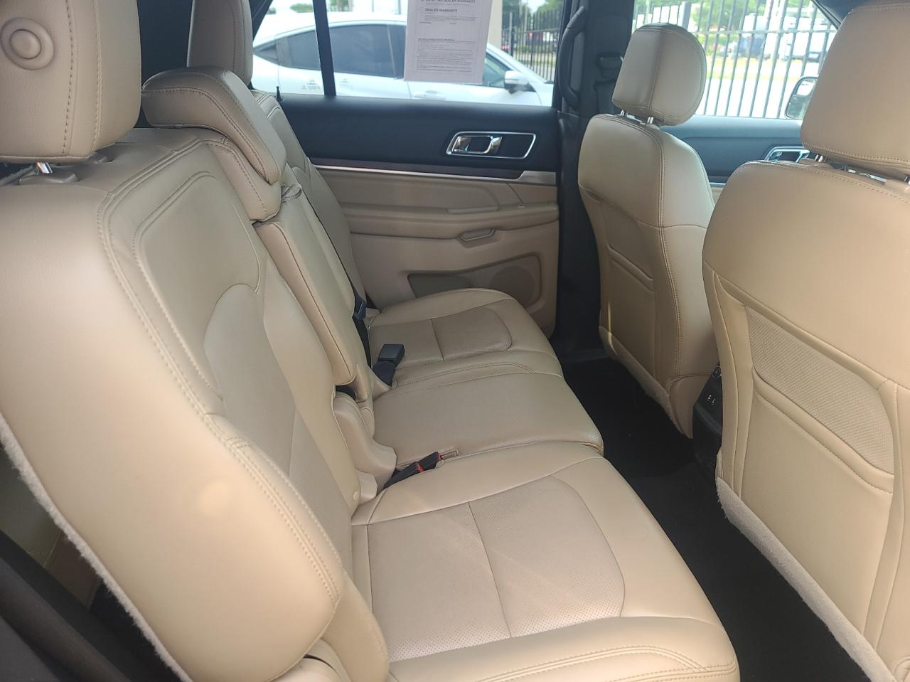 Photo 6 from auction – 2016 FORD EXPLORER L with VIN 1FM5K7F85GGC89542