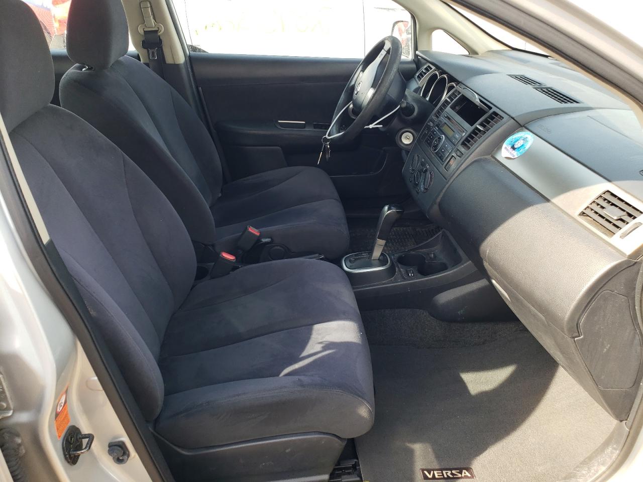 Photo 5 from auction – 2007 NISSAN VERSA S with VIN 3N1BC13E27L457308