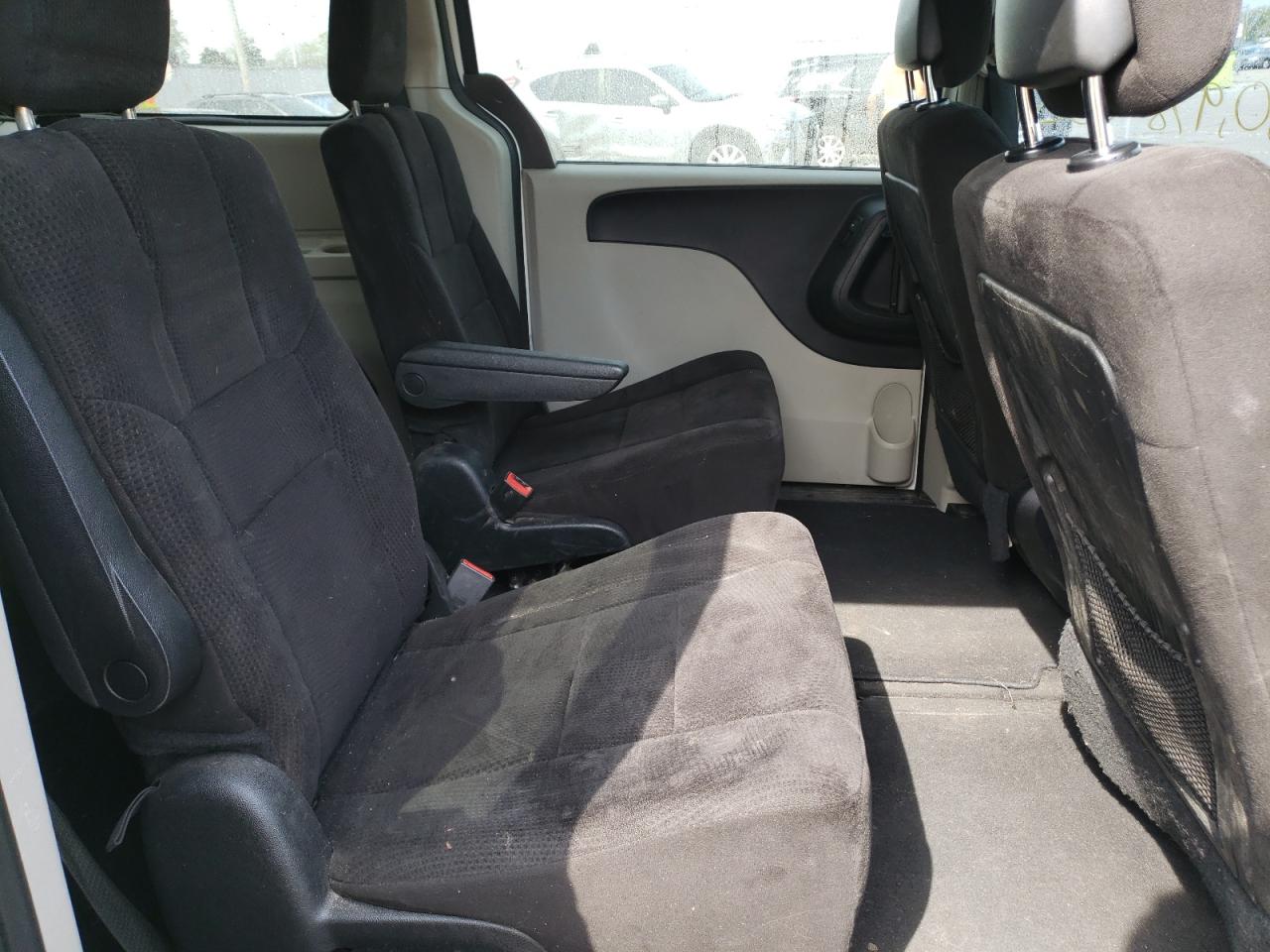 Photo 6 from auction – 2012 DODGE GRAND CARA with VIN 2C4RDGCG0CR274046
